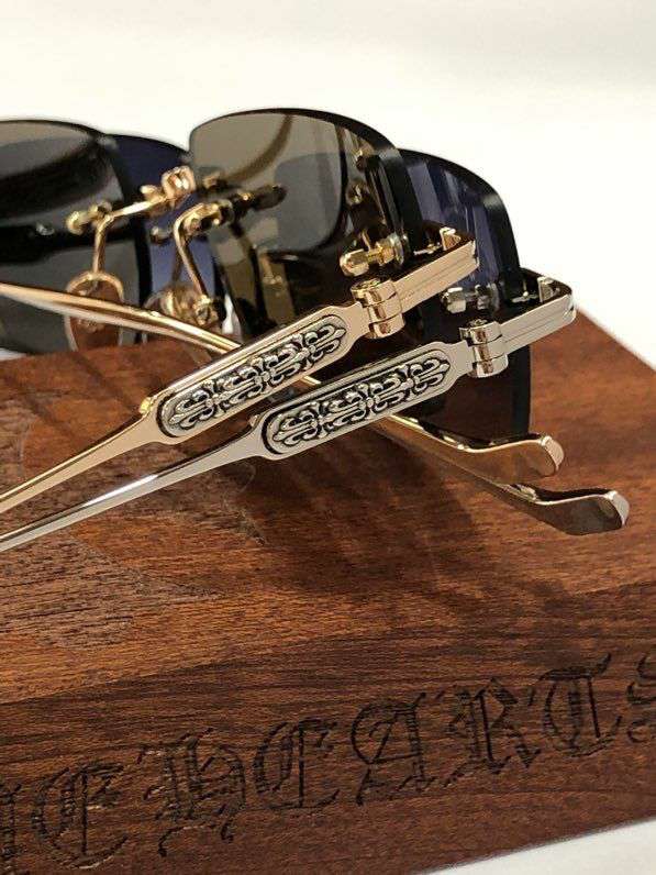 Picture of Chrome Hearts Sunglasses _SKUfw46734365fw